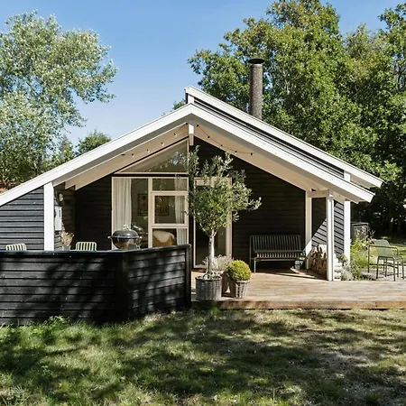 Experience Nature's Embrace And Peace * Græsted